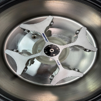 Eppendorf 5810R Refrigerated Centrifuge image 3